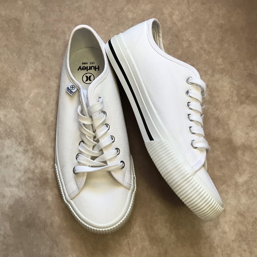 NWOT Hurley White Canvas Textile Sneakers Lace Up Spring Summer Nautical 6.5 M